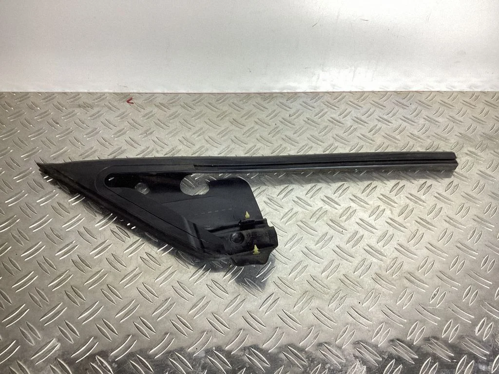 Front door rubber seal 150006600B