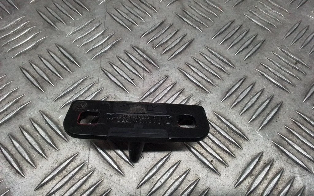 Sliding door check strap stopper – Porsche Macan (95B) (2014-2018)