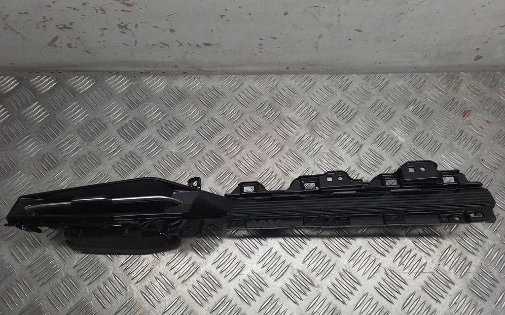 Dash center air vent grill 84760AT900