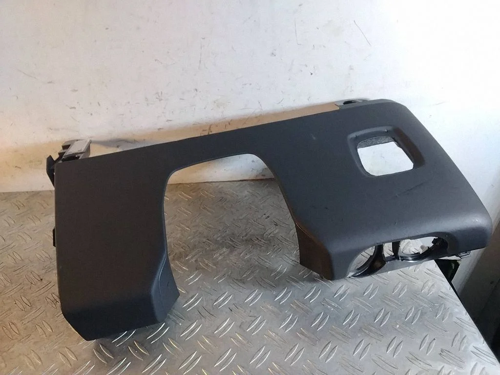 Dashboard lower bottom trim panel – Porsche 911 991 (2011-2019)