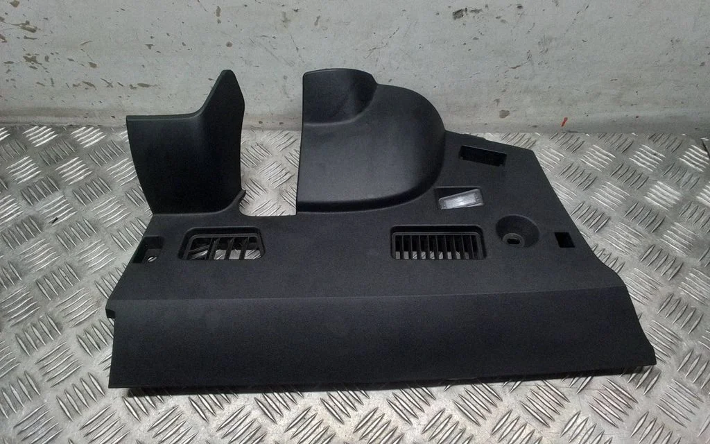 Dashboard lower bottom trim panel 164791400A
