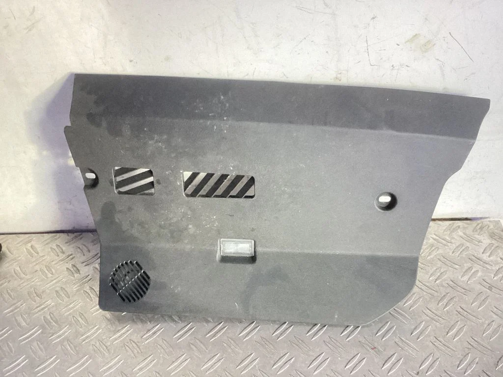 Dashboard lower bottom trim panel 164791500A
