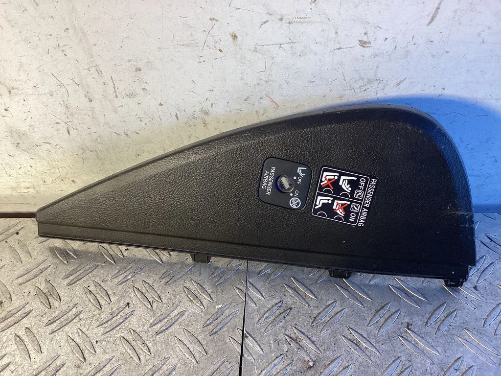 Dashboard side end trim 5531760050