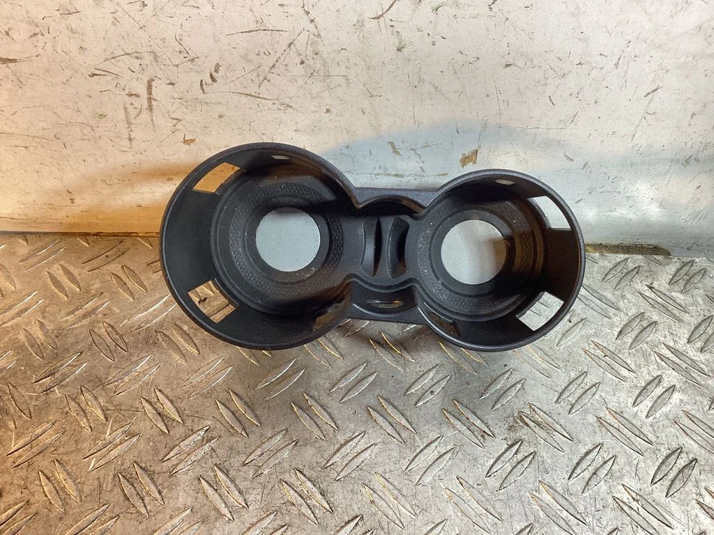Cup holder – Mercedes-Benz GLK-Class (X204) (2008-2016)