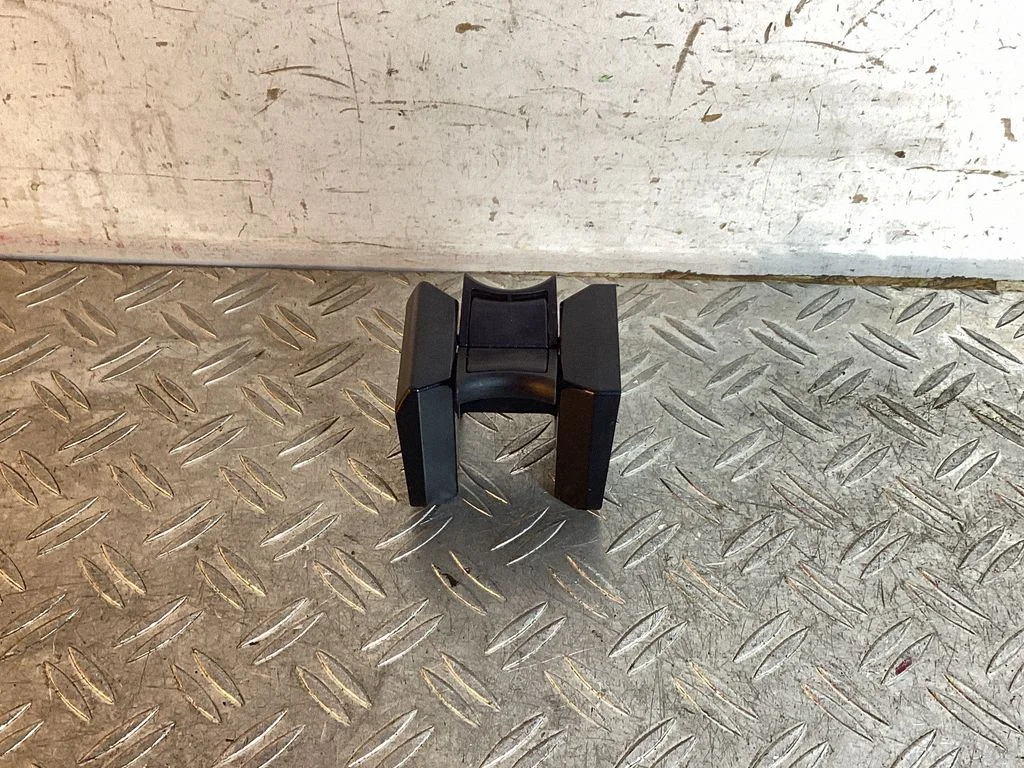 Cup holder – Lexus RX III (2008-2015)