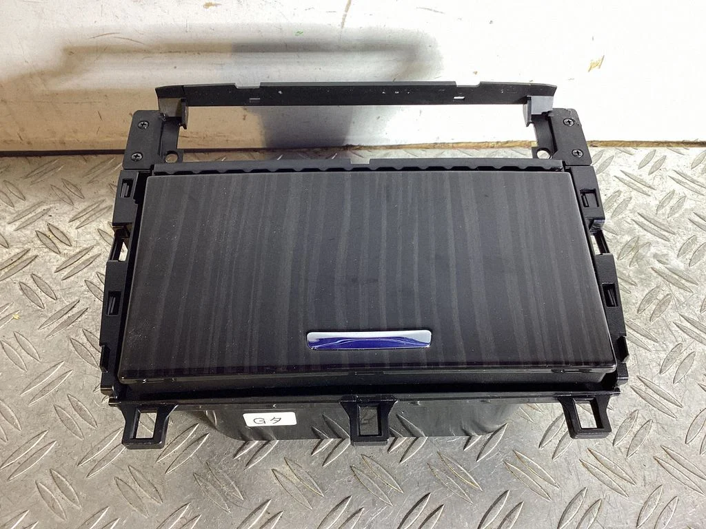 Cup holder – Lexus GS 250 350 300H 450H (2013-)