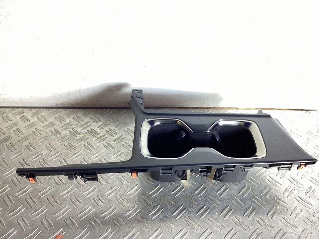 Cup holder – Lexus NX (2021-)