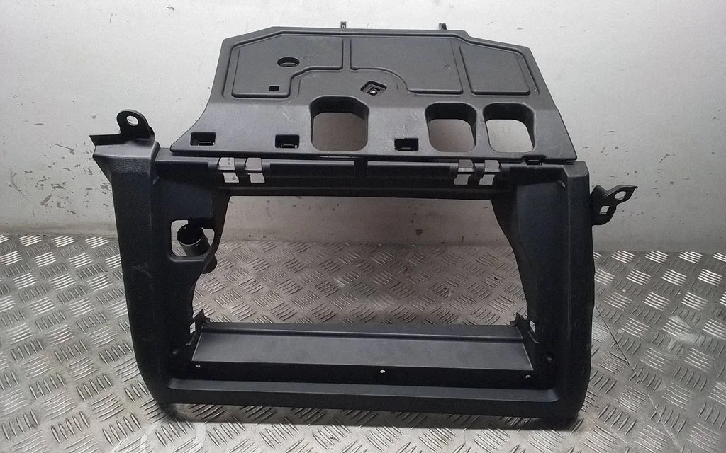 Kindalaeka raam – Toyota RAV 4 (XA50) (2018-)