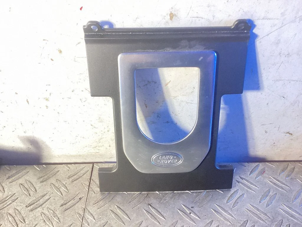 Gear shifter surround trim plastic CH22045H92