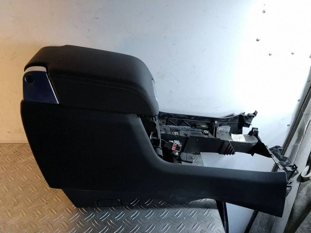 Keskkonsool – Land Rover Discovery Sport (2014-)