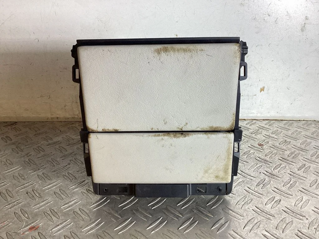 Glove box central console 5898350020