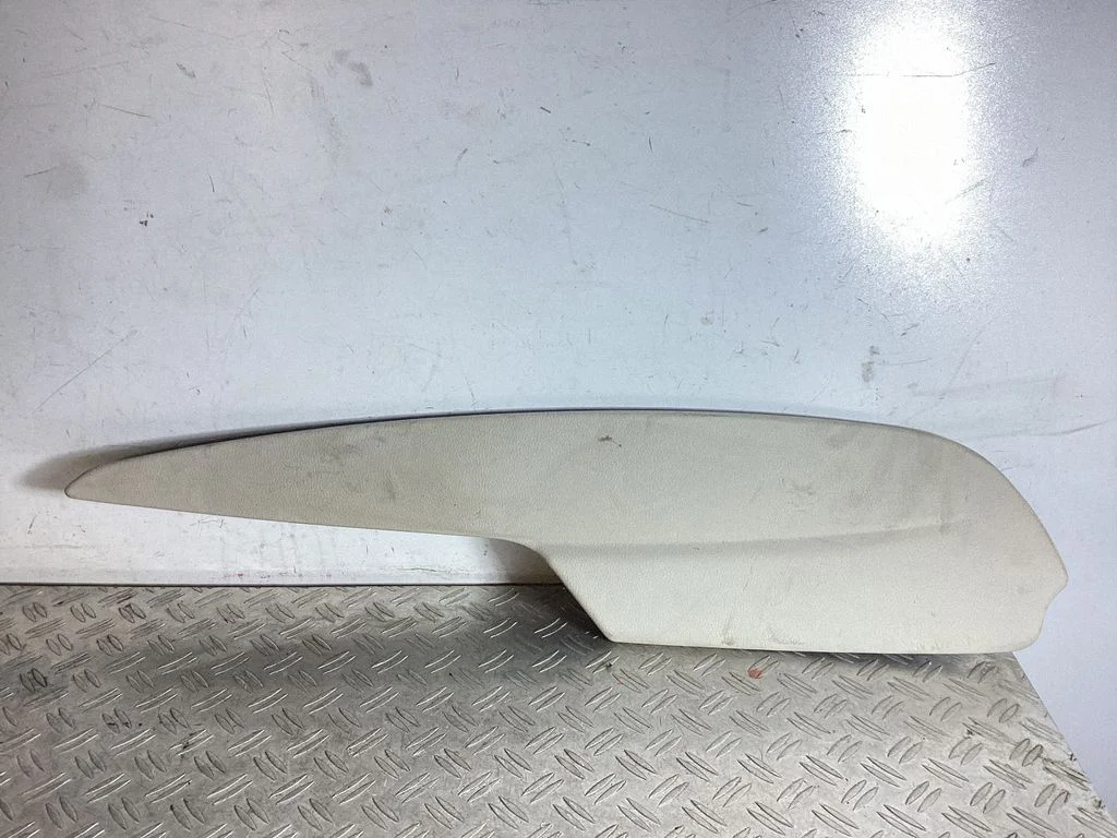 Centre console side trim front 9241738