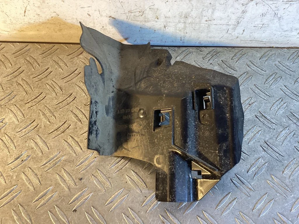 Other front door trim element A1667231008