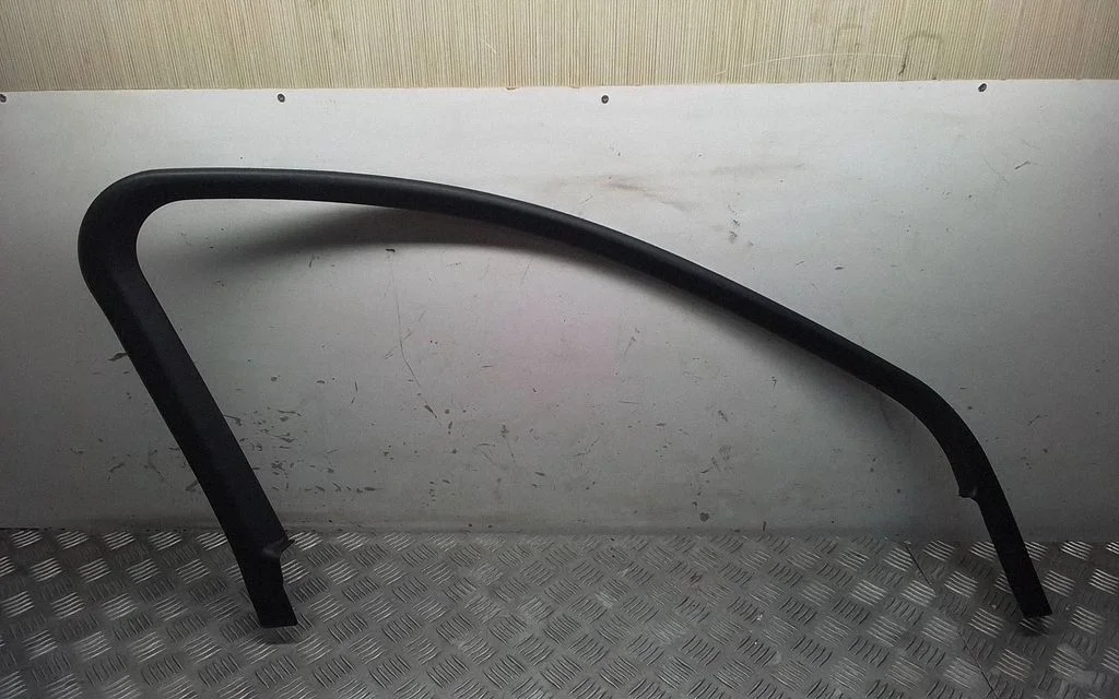 Other front door trim element – Porsche Macan (95B) (2019-)