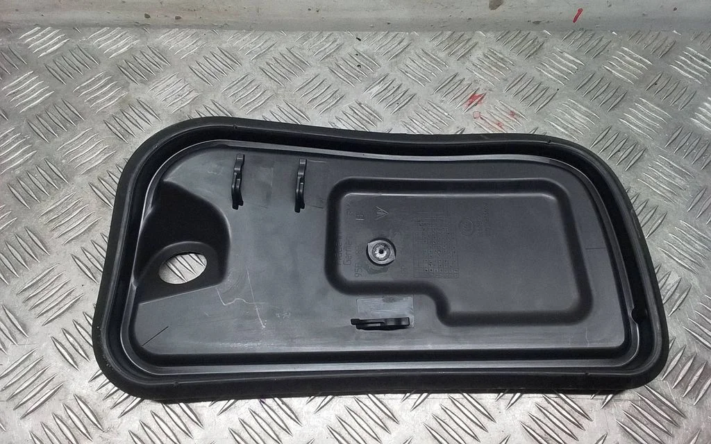 Other front door trim element – Porsche Macan (95B) (2019-)