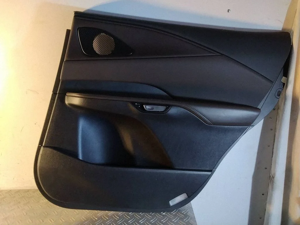 Rear door card panel trim – Lexus RX 450H (2016-)