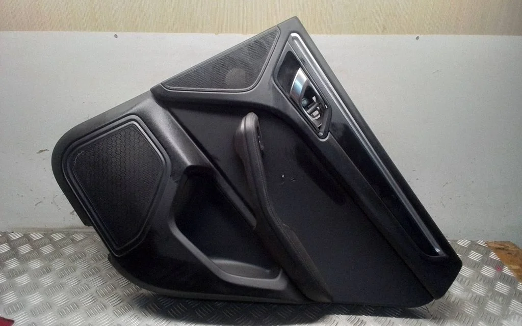 Rear door card panel trim – Porsche Macan (95B) (2019-)