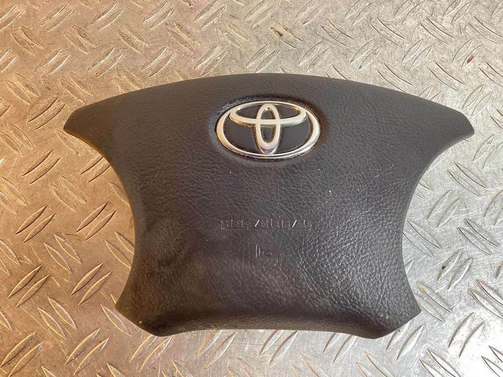 Steering wheel airbag