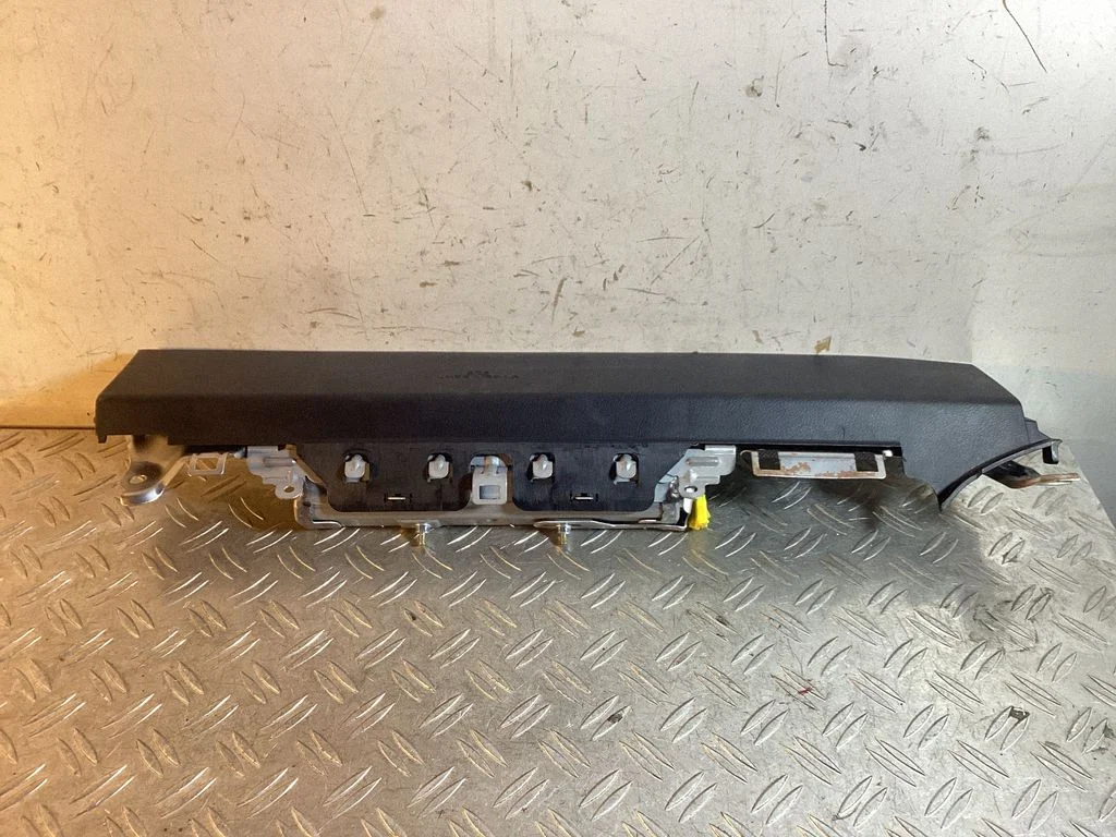 Knee airbag – Lexus RX III (2008-2015)