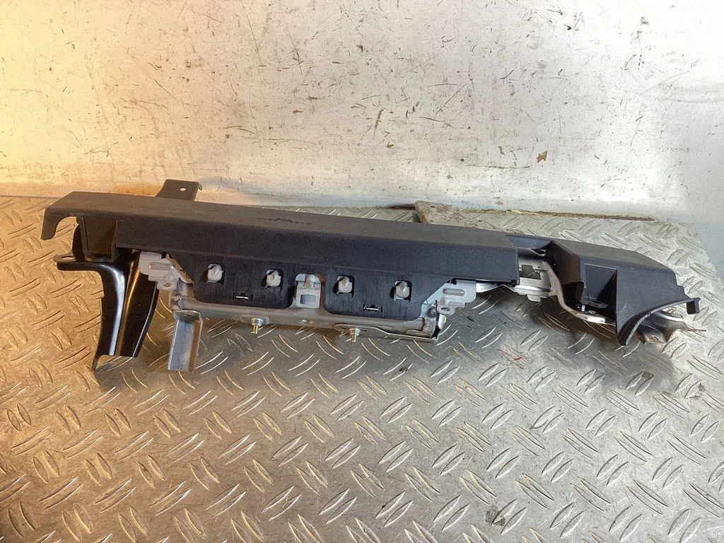 Knee airbag – Lexus RX III (2008-2015)