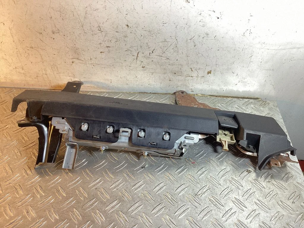 Knee airbag – Lexus RX III (2008-2015)