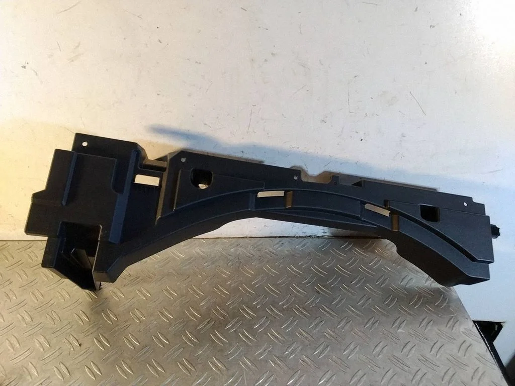 Other trunk/boot trim element – Lexus RX 450H (2016-)