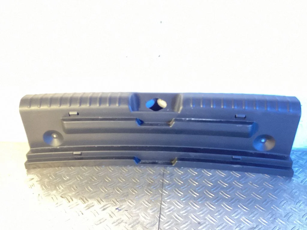 Trunk/boot sill cover protection – KIA Niro (2022-)