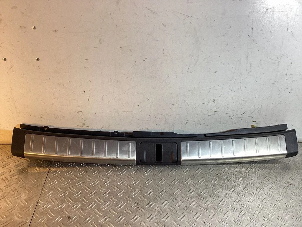 Trunk/boot sill cover protection – Lexus RX III (2008-2015)