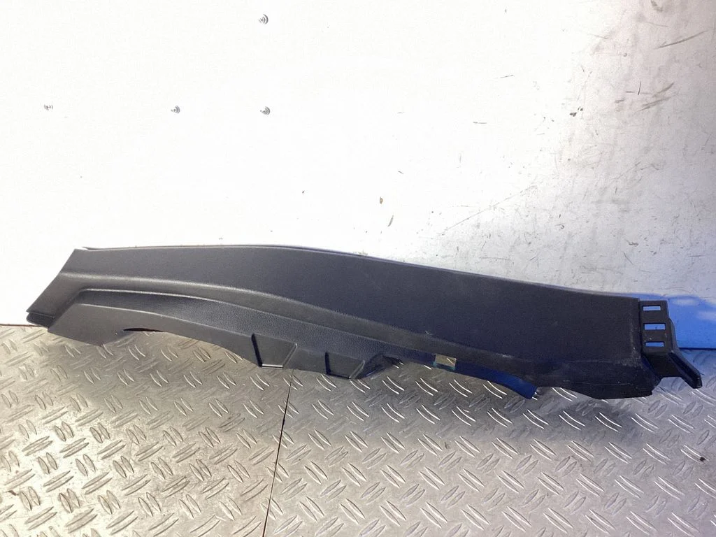 Tailgate/trunk side cover trim – Lexus IS III XE30 (2013-2020)