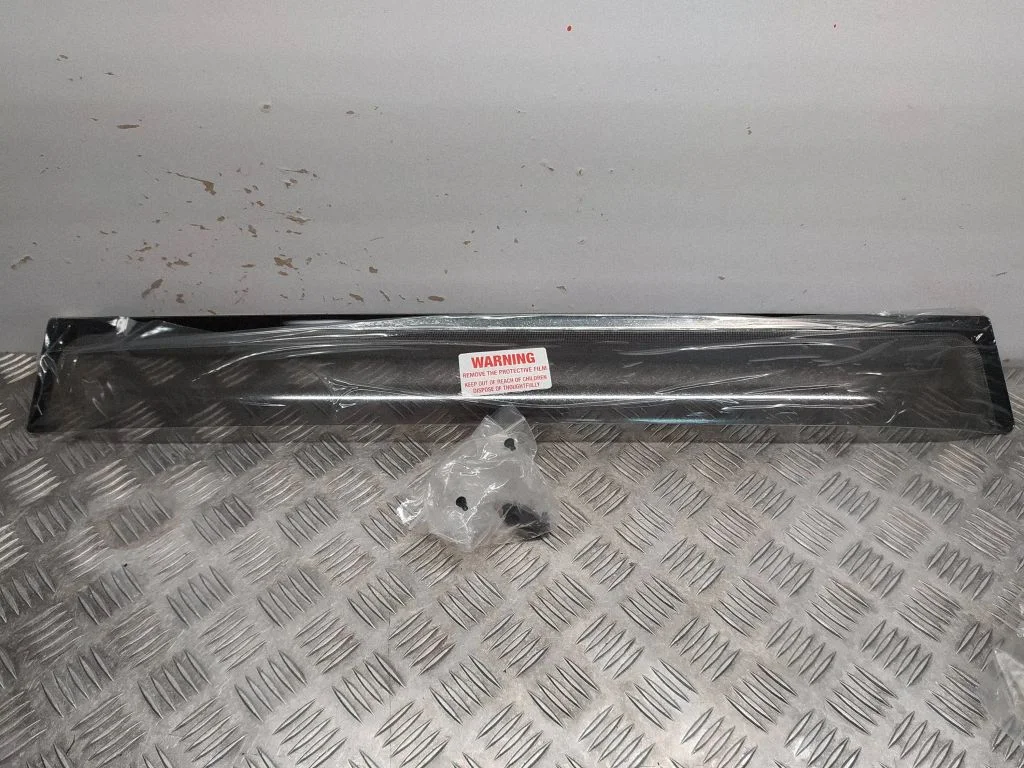 Tailgate/trunk upper cover trim – Toyota Land Cruiser (J150) (2009-)