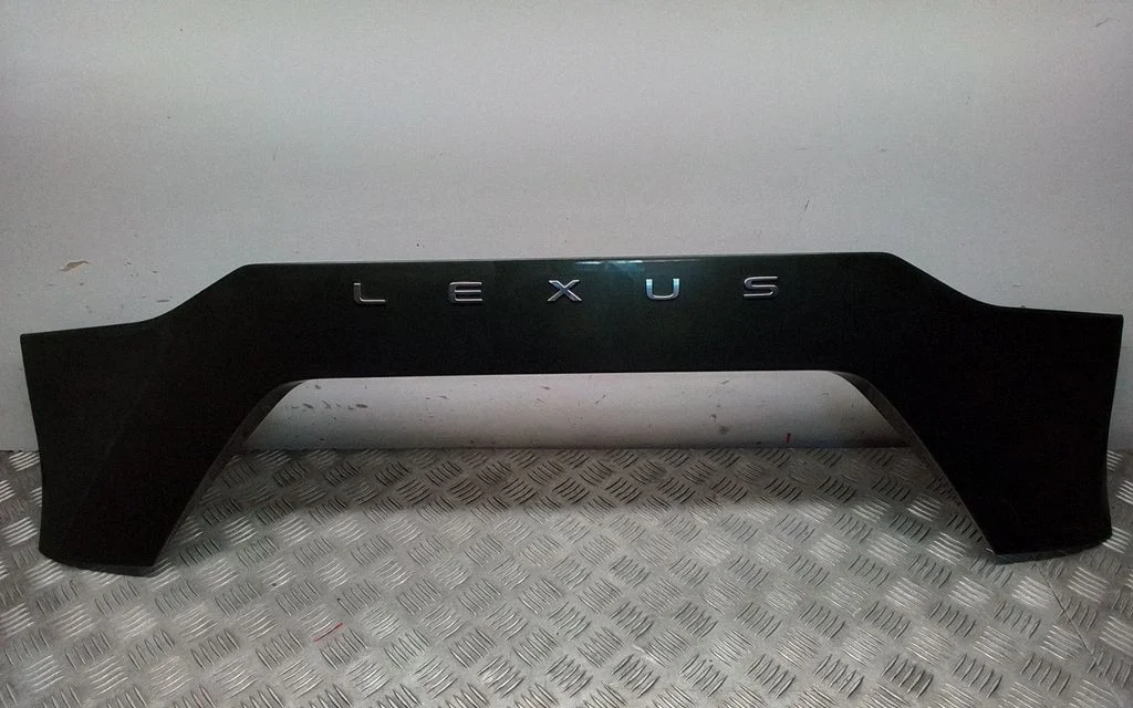 Tailgate/trunk side cover trim – Lexus NX (2021-)
