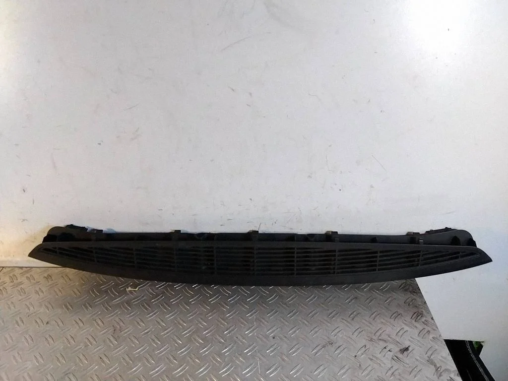 Pakiriiuli rest – BMW 5-seeria F10 F11 (2009-2016)