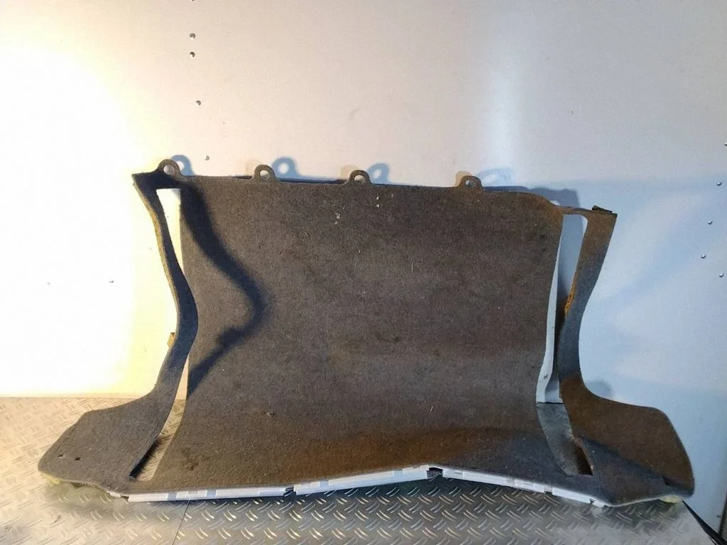 Trunk/boot mat liner – Toyota Land Cruiser (J150) (2009-)