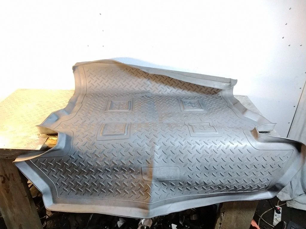 Trunk/boot mat liner – Toyota Land Cruiser (J200) (2008-)