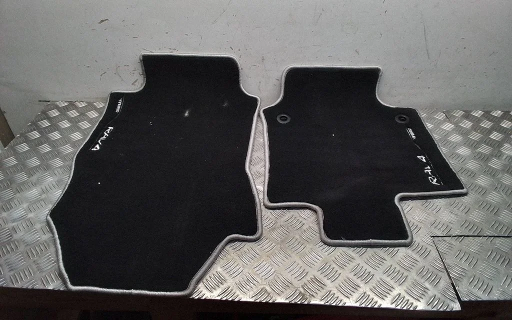 Front floor mat – Toyota RAV 4 (XA50) (2018-)