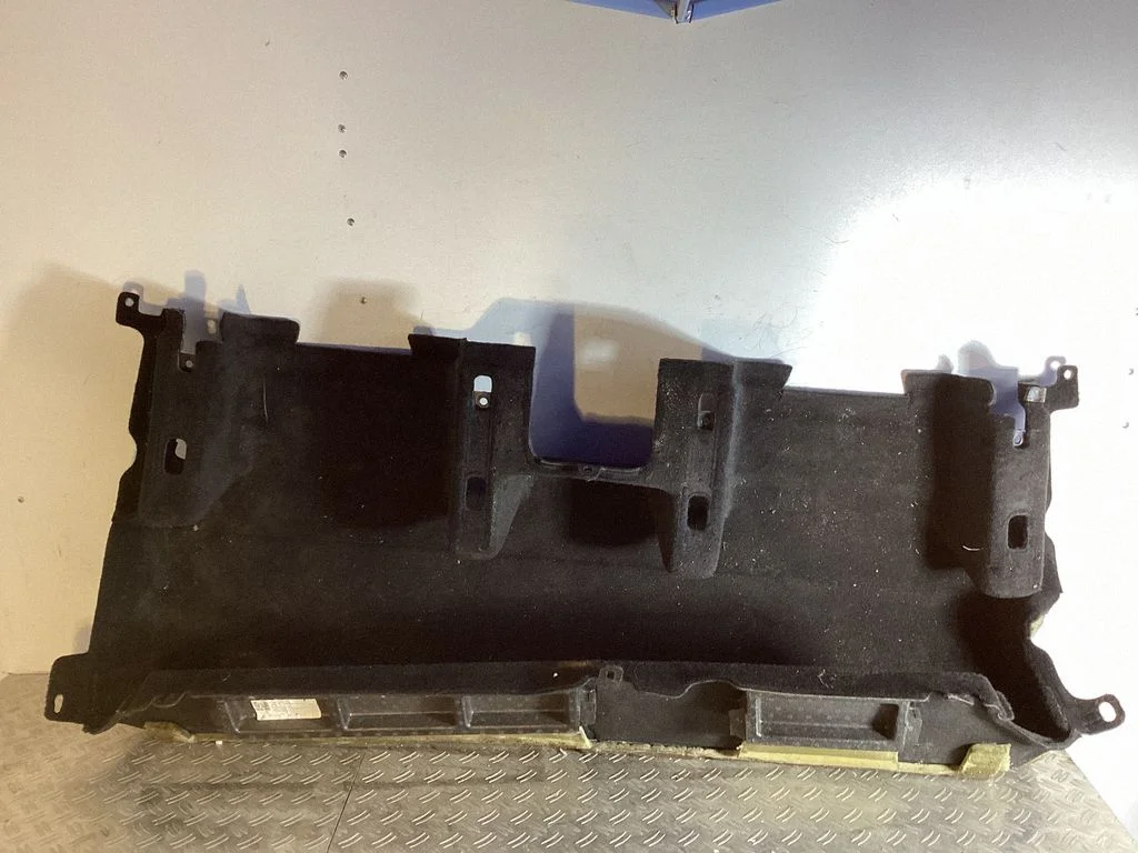 Rear floor carpet liner – Tesla Model Y (2020-)