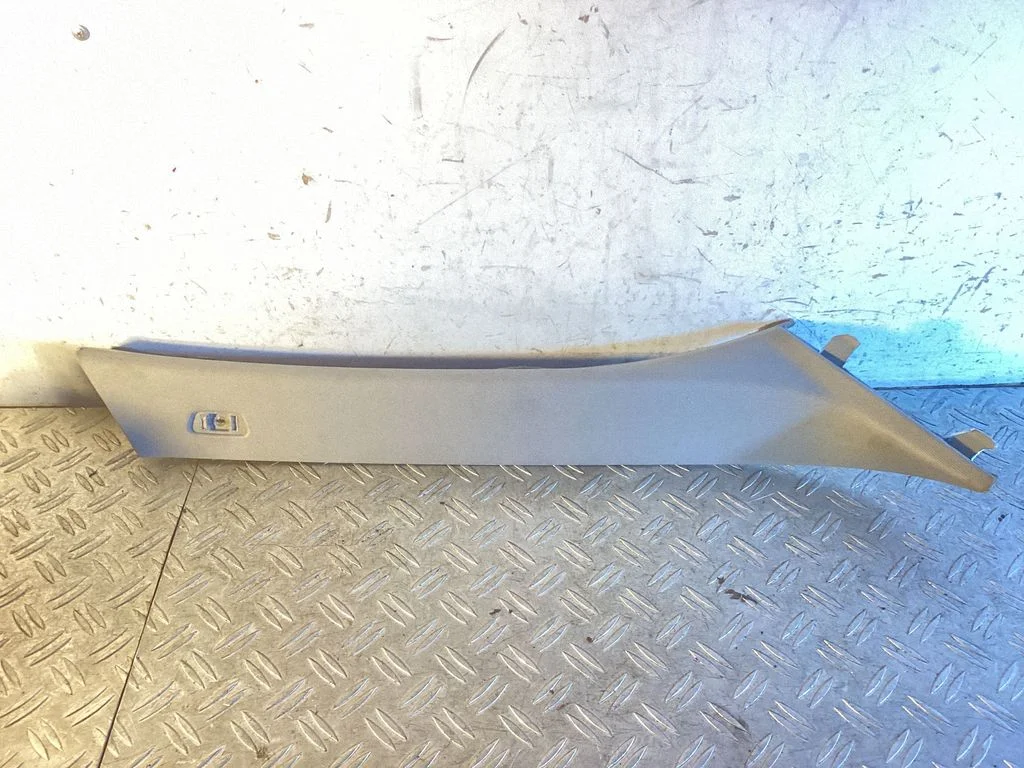 (A) pillar trim 9116348