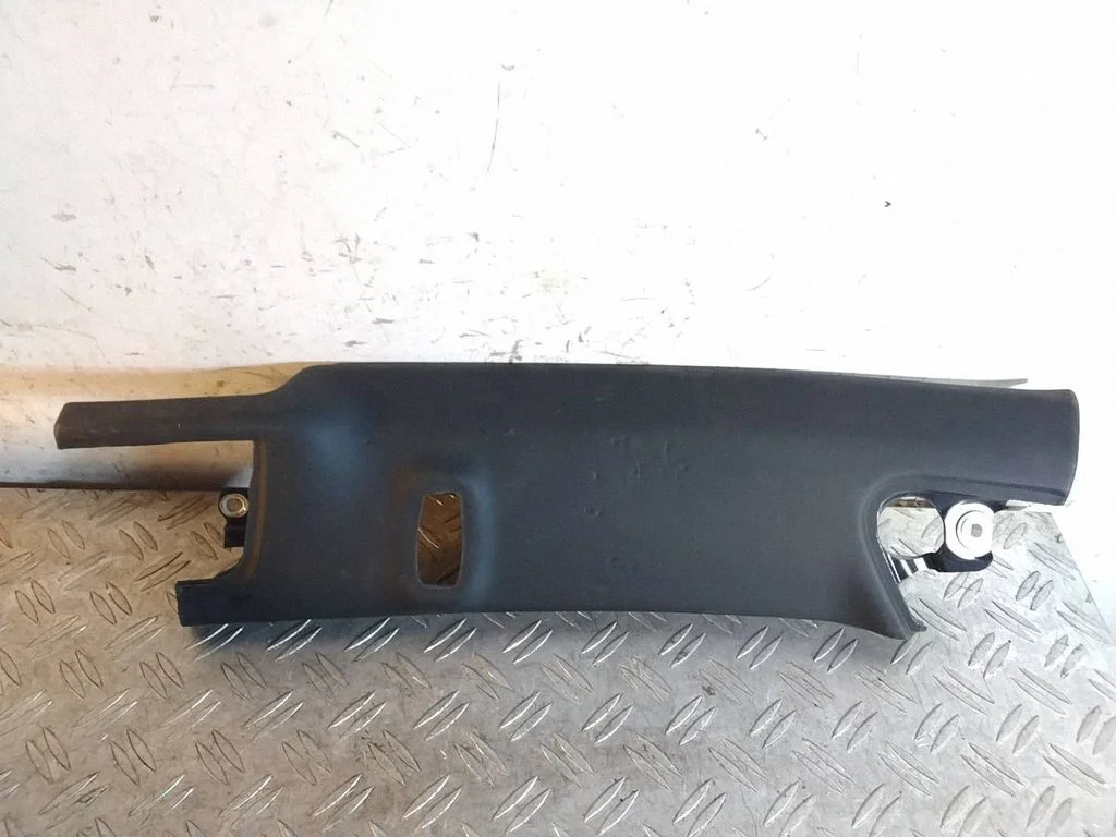 (B) pillar trim (bottom) – Porsche 911 991 (2011-2019)