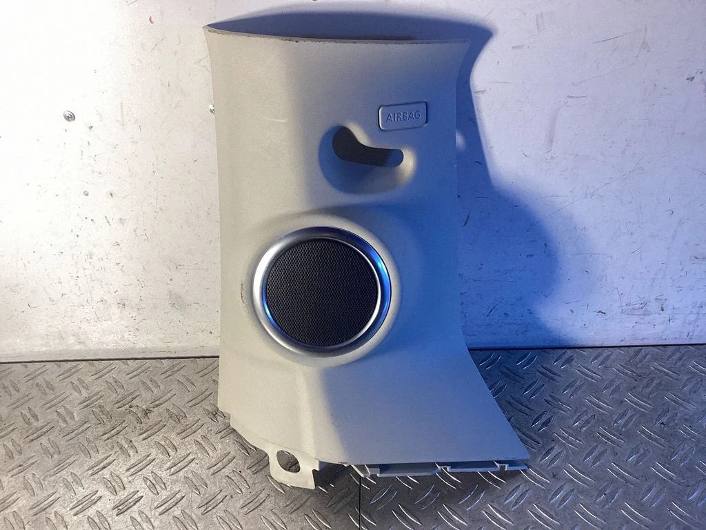 (C) pillar trim 631240142
