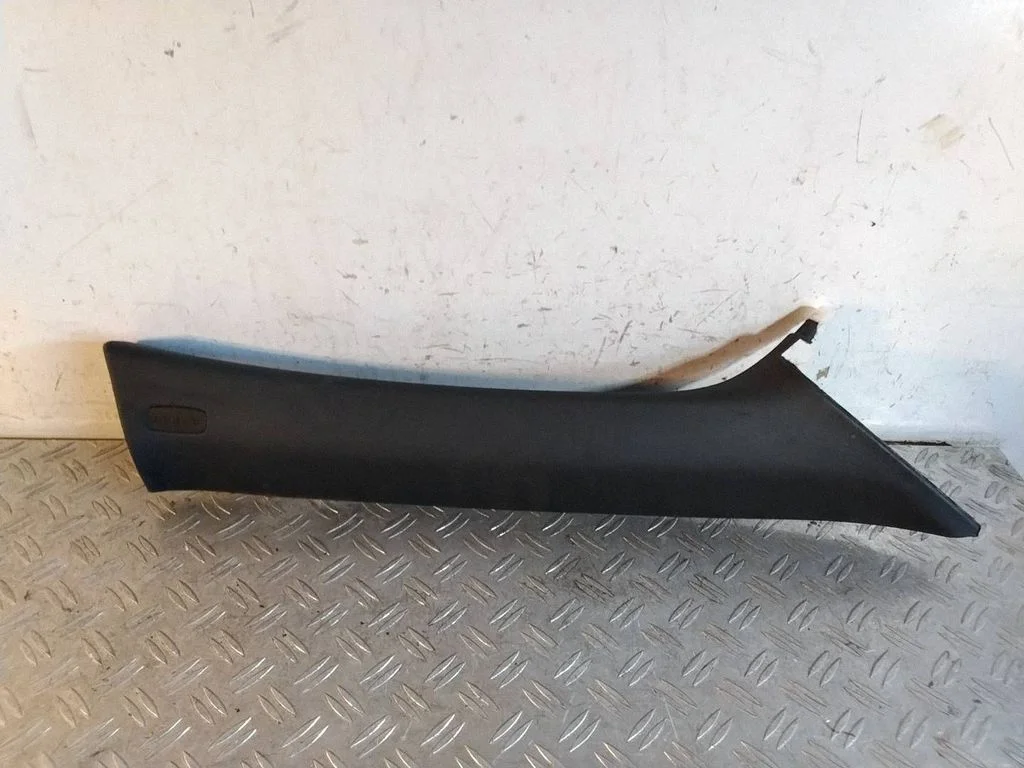 (C) pillar trim – Porsche Macan (95B) (2019-)