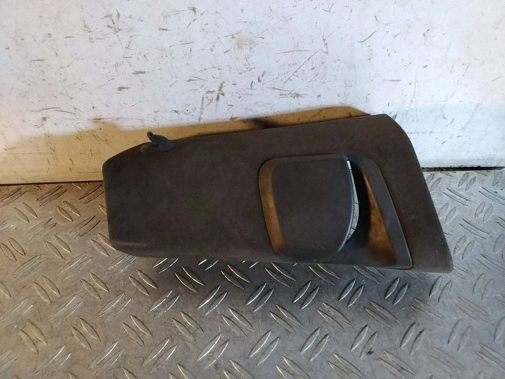 (B) pillar trim (top) – Porsche 911 991 (2011-2019)