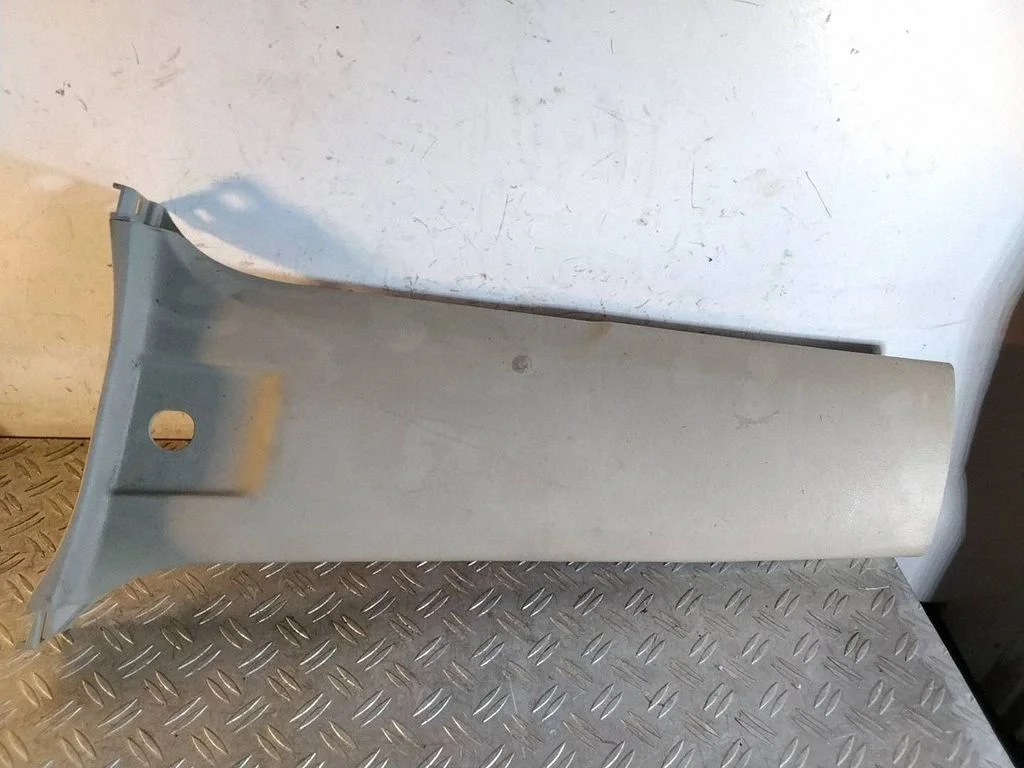 (B) pillar trim (bottom) – Toyota Land Cruiser (J150) (2009-)