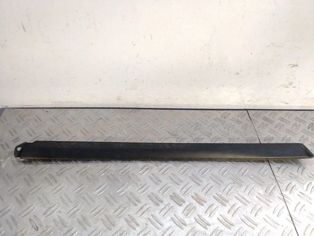 Side skirt rear trim – Porsche Cayenne (92A) (2010-2017)