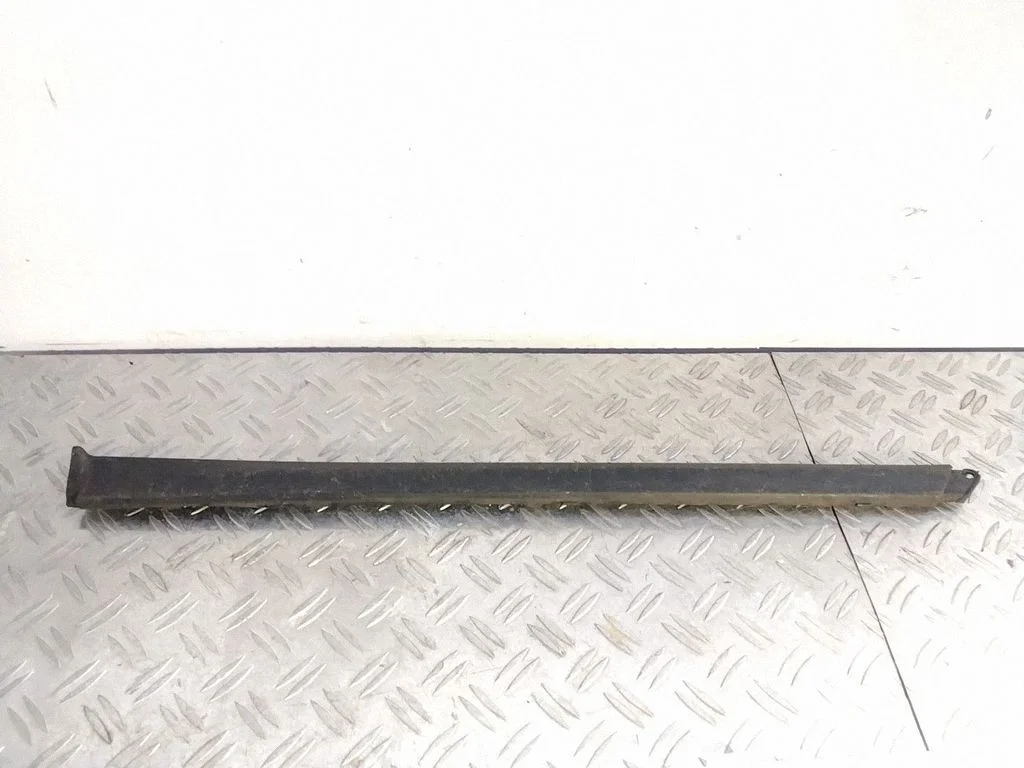 Side skirt rear trim – Porsche Cayenne (92A) (2010-2017)