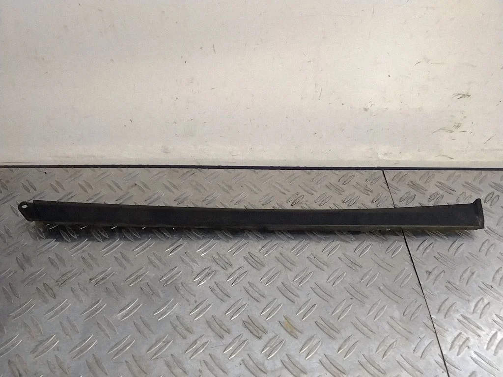 Side skirt rear trim – Porsche Cayenne (92A) (2010-2017)