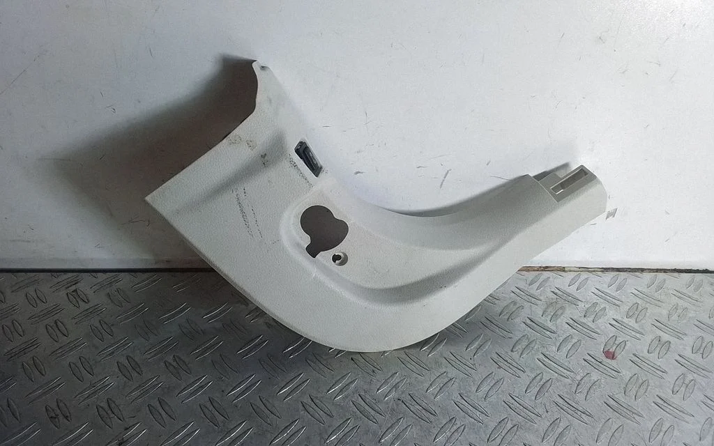 Side skirt rear trim – BMW 6 Series F06 Gran coupe (2012-2018)