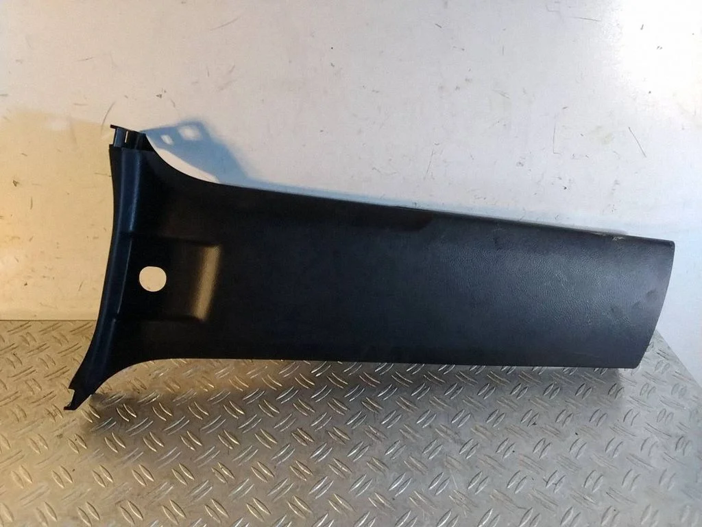 (B) pillar trim (bottom) – Toyota Land Cruiser (J150) (2009-)