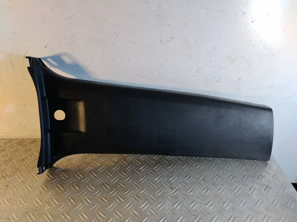 (B) pillar trim (bottom) – Toyota Land Cruiser (J150) (2009-)