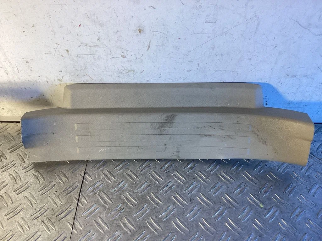 Rear sill trim cover 6791760210
