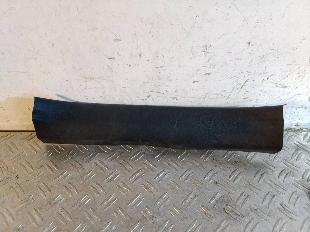 Rear sill trim cover 6791778010
